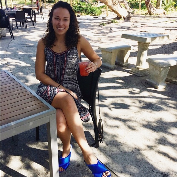 Meet Your Posher, Melanie - Picture 2 of 3